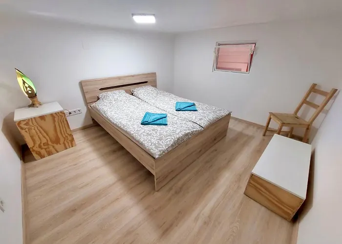 Mega * Βουδαπέστη