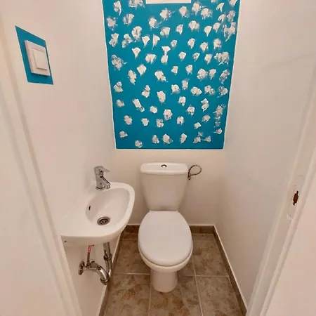 Apartament Mega *